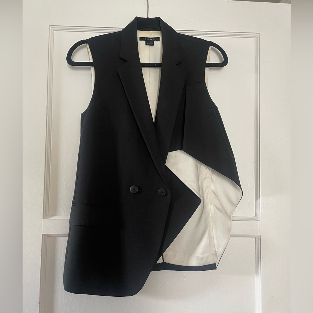 Theory asymmetrical vest/top—black and white
